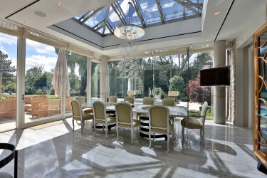 10 High Point Road - Dining Room Garden