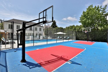 110 Arjay Crescent - Basketball Court