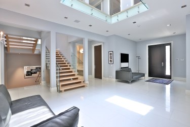 110 Arjay Crescent - Entry Foyer