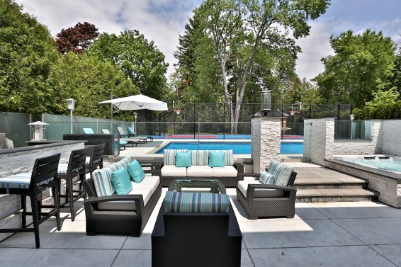 110 Arjay Crescent - Pool Patio