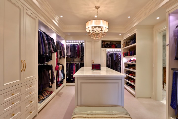 120 Inglewood Drive - Master Closet