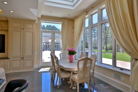 16 High Point Road - Kitchen Breakfast Area