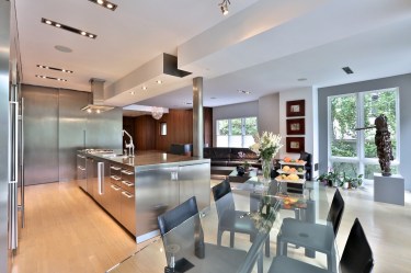 166 Douglas Drive - Dining Room Towards Kitchen