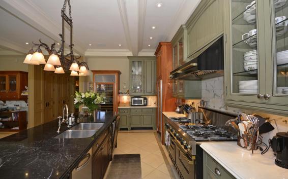 20 Elm Avenue - Kitchen Behind Island