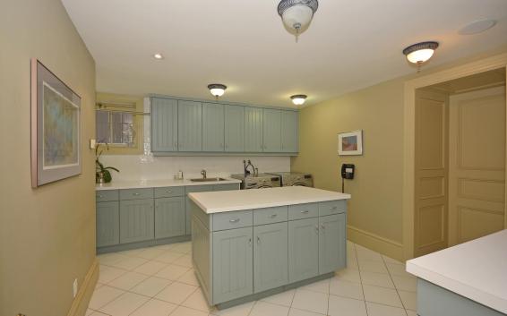 20 Elm Avenue - Laundry Room