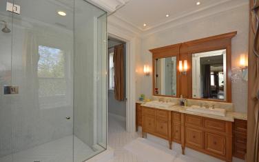 20 Elm Avenue - Master Bedroom Ensuite Shower