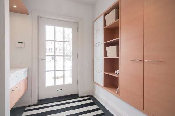 229 Douglas Drive - Mudroom