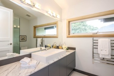 256 Martin Grove Road - Master Bedroom Ensuite Vanity