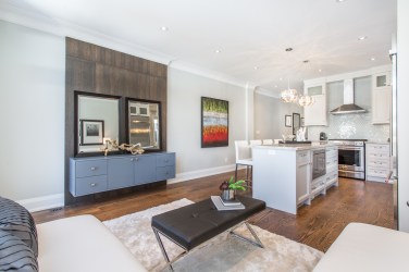 281 Willow Avenue - Family Room Looking Towards Kitchen