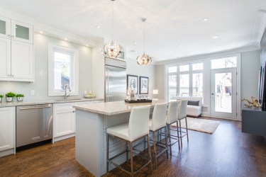 281 Willow Avenue - Kitchen Towards Family Room