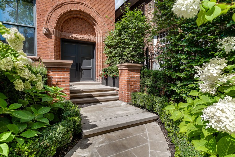 314 Palmerston Blvd - Exterior Front Door