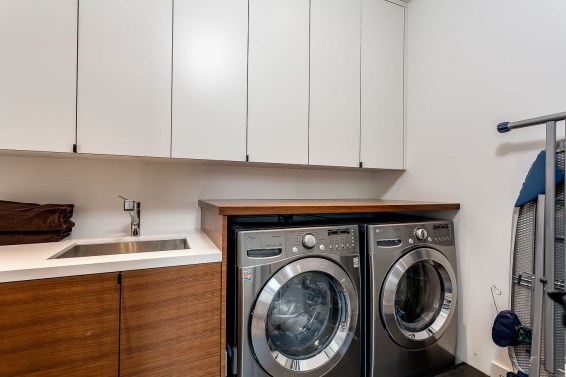 314 Palmerston Blvd - Laundry Room