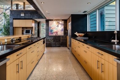 421 The Kingsway - Kitchen Pass