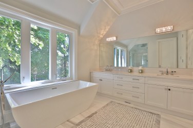 491 Glengarry Avenue - Master Bedroom Ensuite Vanity