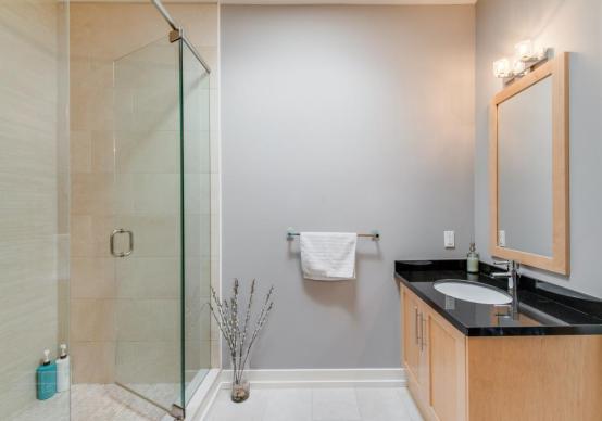 59 Elm Grove Avenue #5 - Master Bathroom