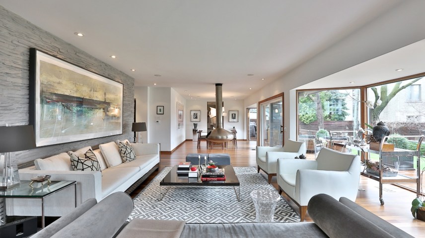 75 Ardwold Gate - Living Room Towards Dining