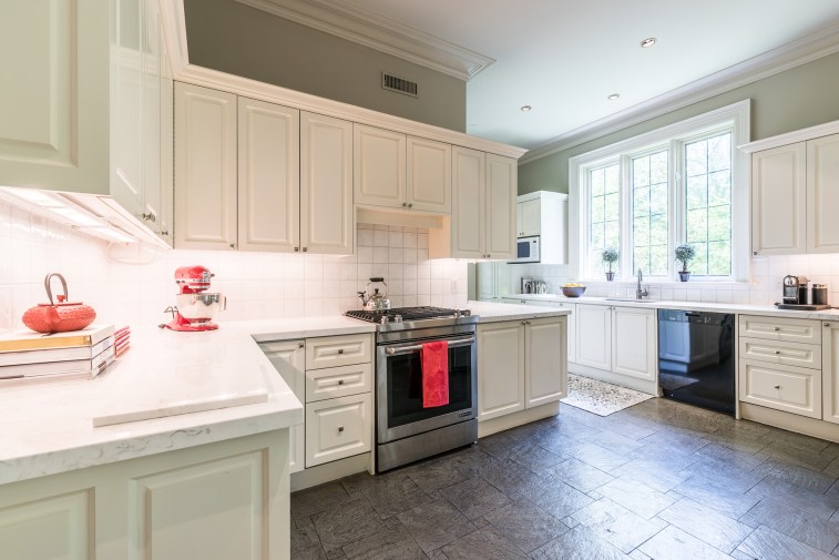 88 Wychwood Park - Kitchen Stove