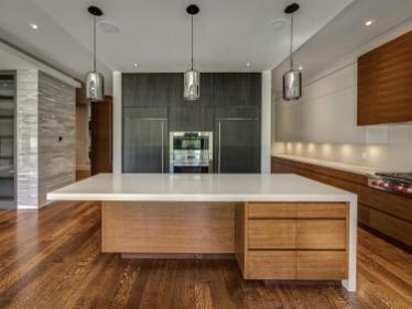 99 Buckingham Avenue - Kitchen Island