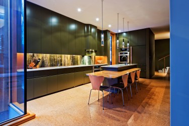 Integral house 194 roxborough Drive - kitchen